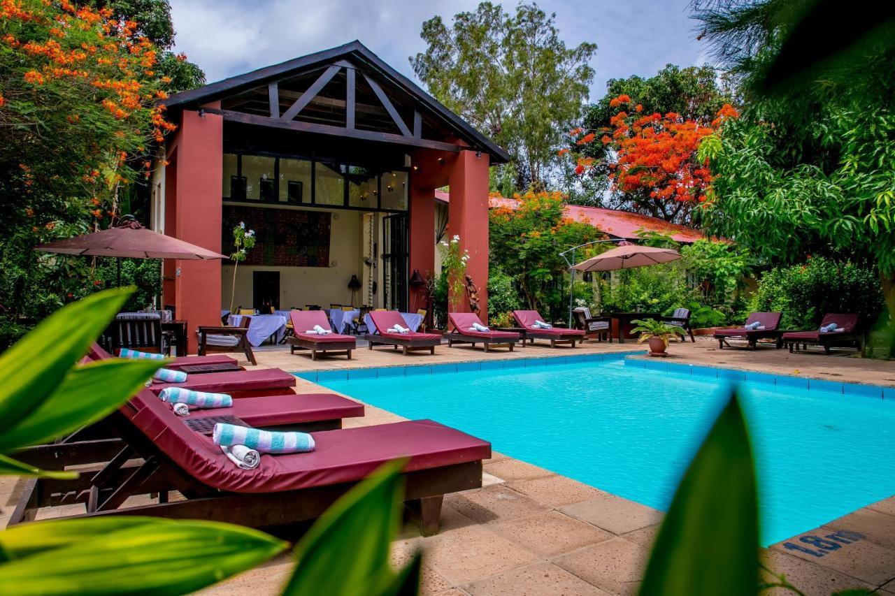 Hibiscus House Gambia Brufut Exterior foto
