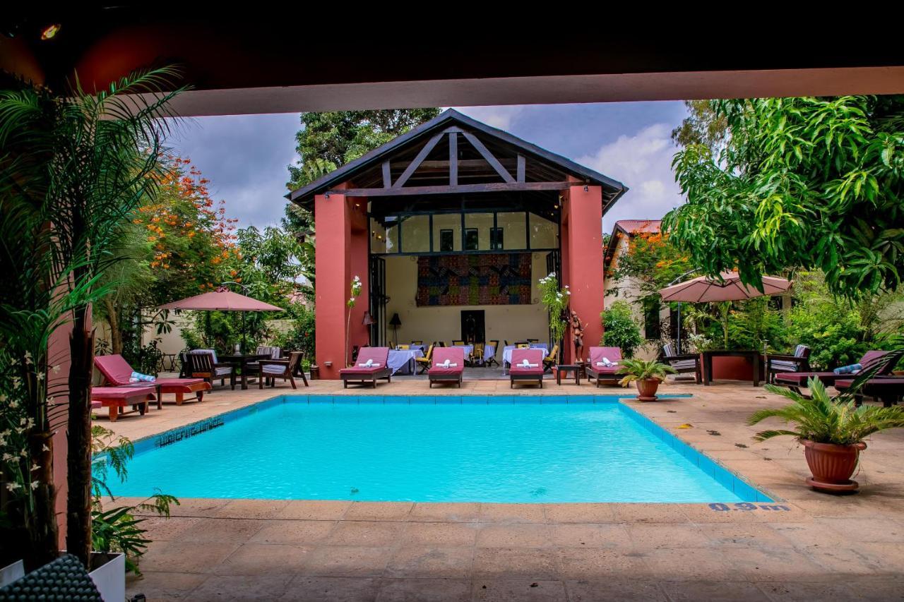 Hibiscus House Gambia Brufut Exterior foto