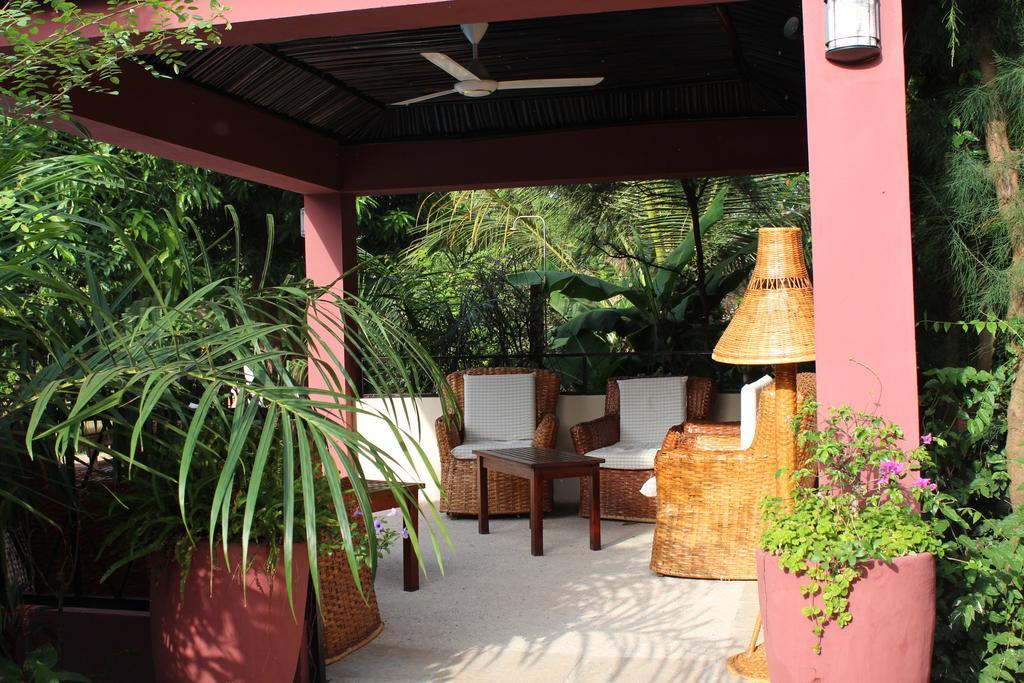Hibiscus House Gambia Brufut Exterior foto