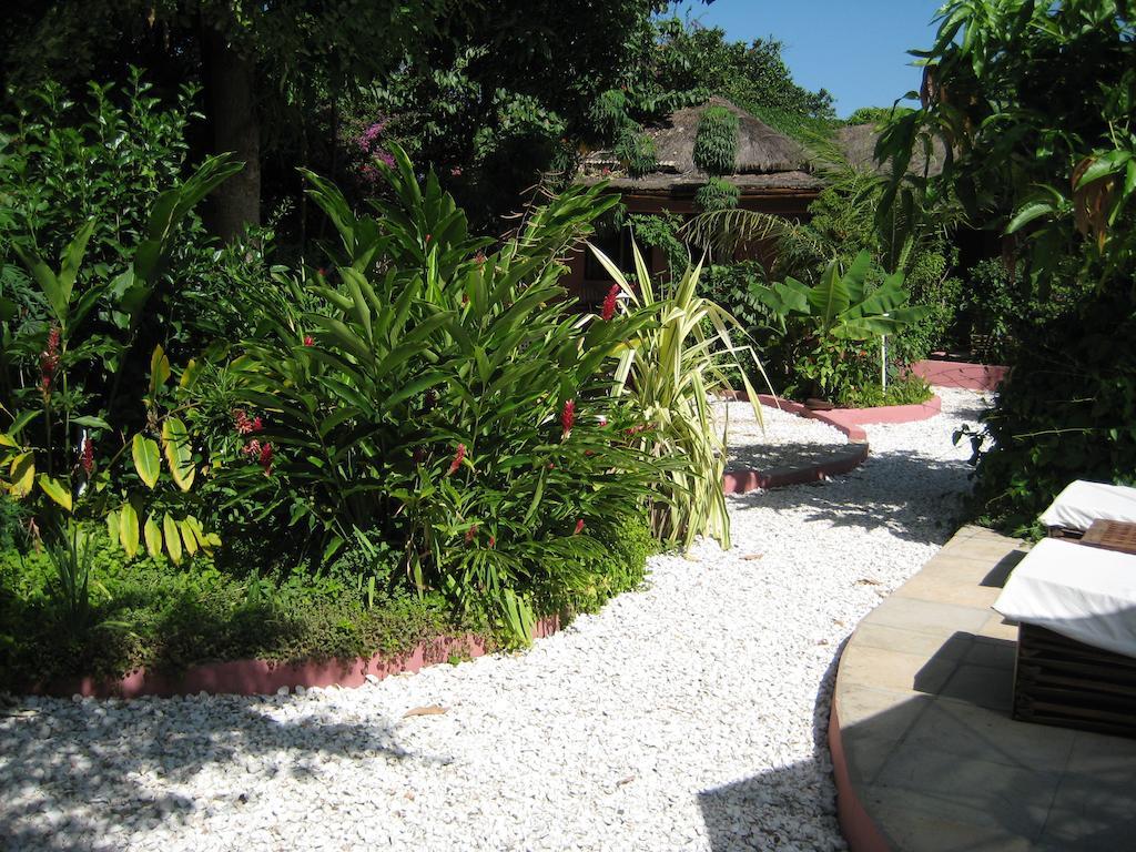 Hibiscus House Gambia Brufut Exterior foto