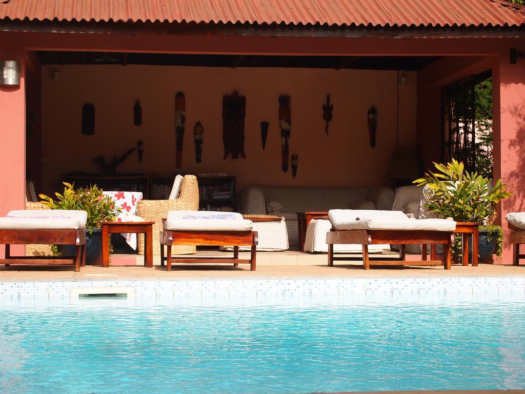 Hibiscus House Gambia Brufut Exterior foto