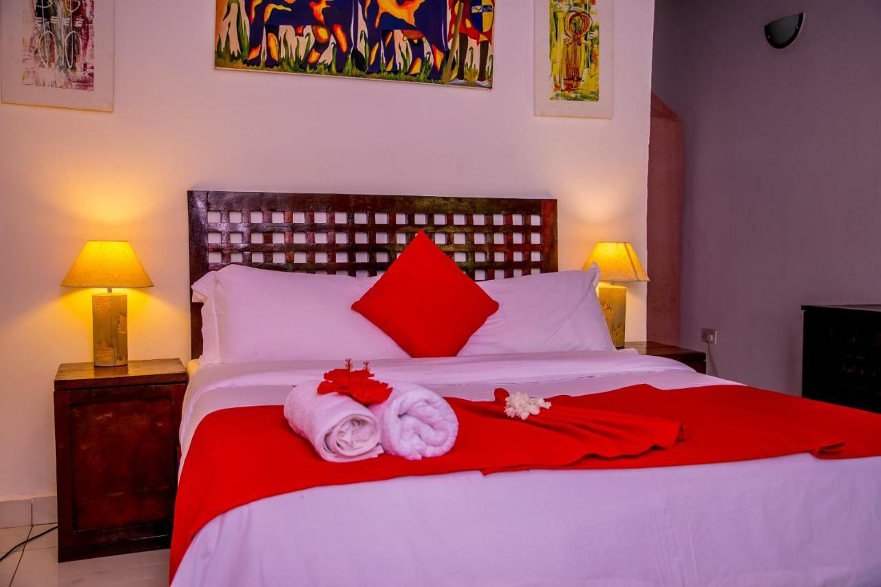 Hibiscus House Gambia Brufut Exterior foto