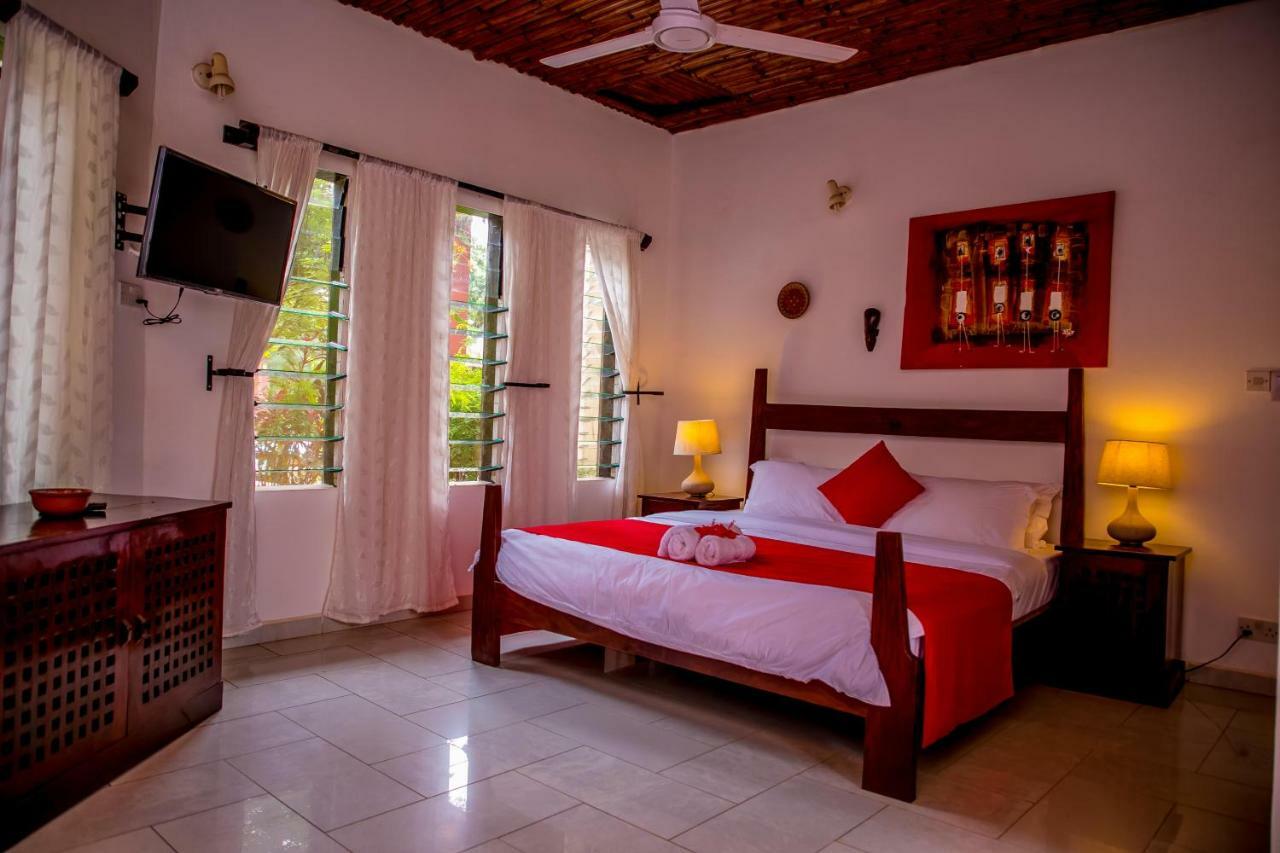 Hibiscus House Gambia Brufut Exterior foto